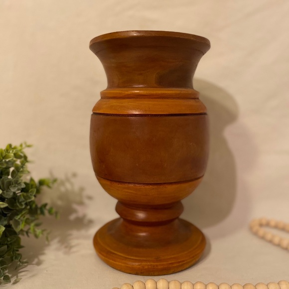 Hand turned wood vase - Picture 3 of 3